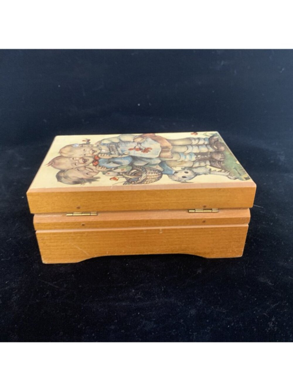 Swiss Cuendet Music Box Hummel Girls Dr Zhivago Laura's Theme Works Tested Vtg - Picture 6 of 10